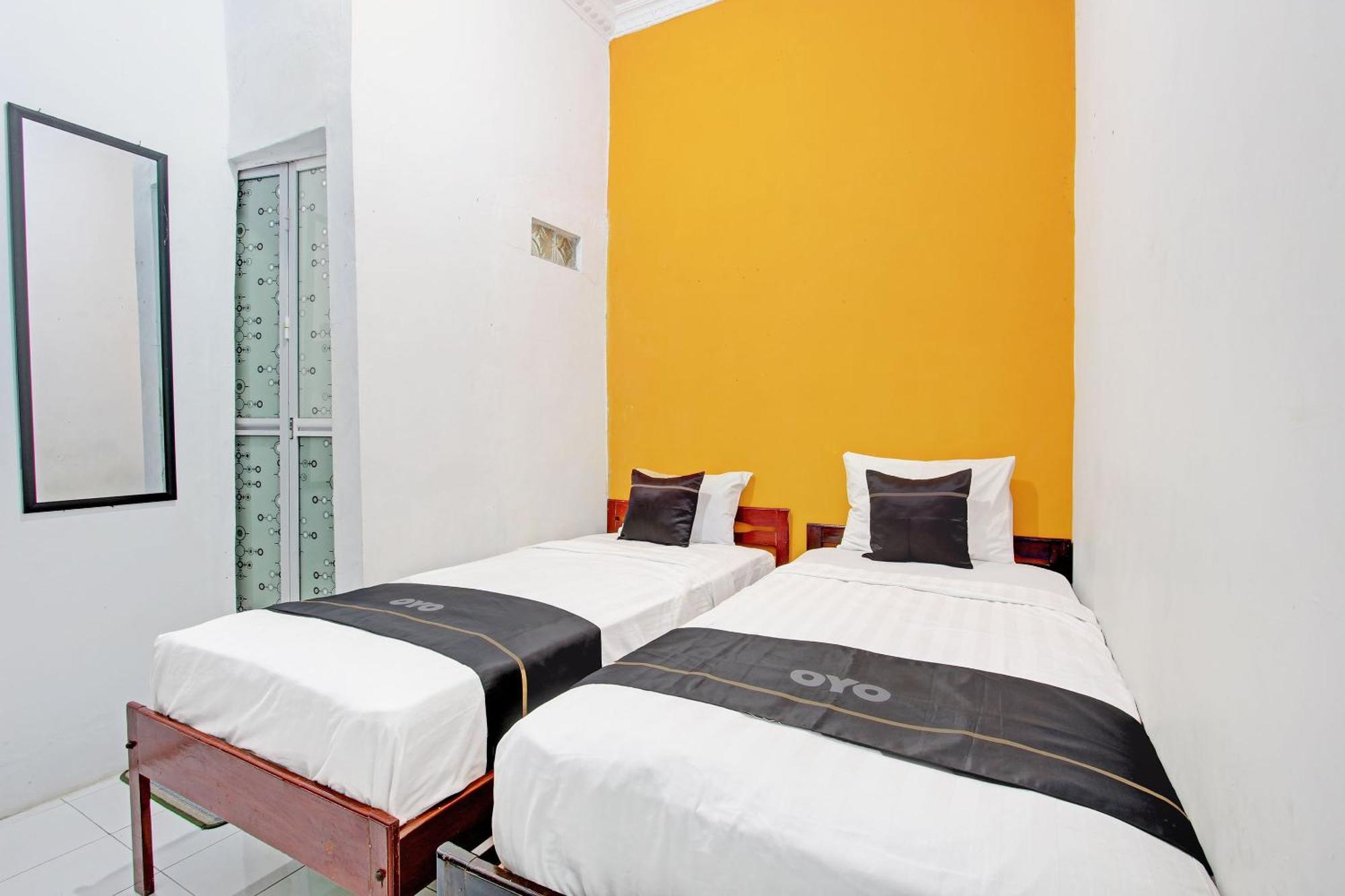 Capital O 92929 Hotel New Tirta Kencana Syariah Tegal  Exterior photo