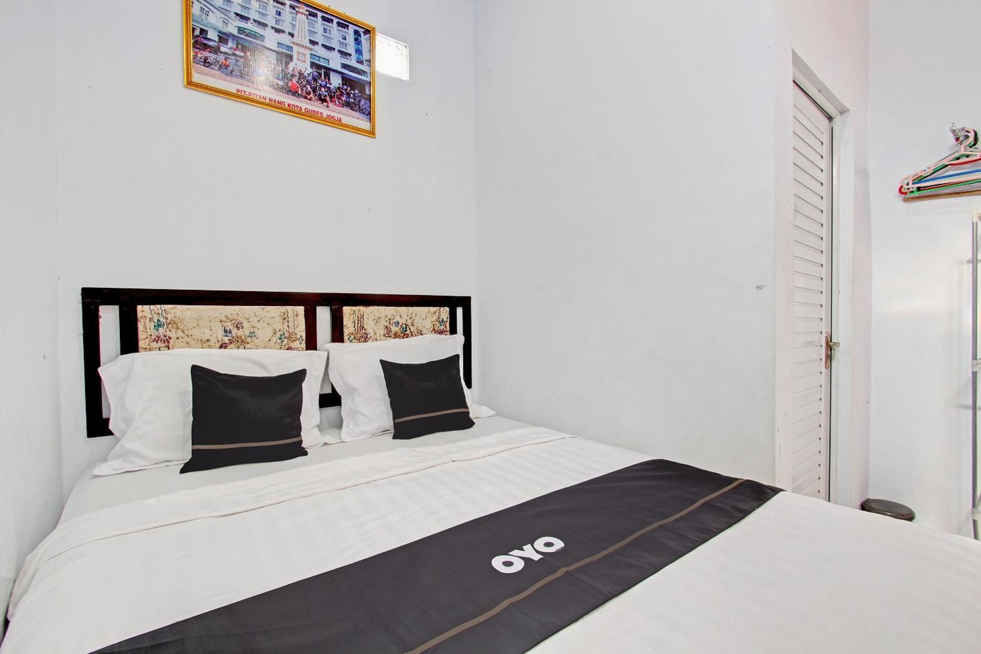 Capital O 92929 Hotel New Tirta Kencana Syariah Tegal  Exterior photo