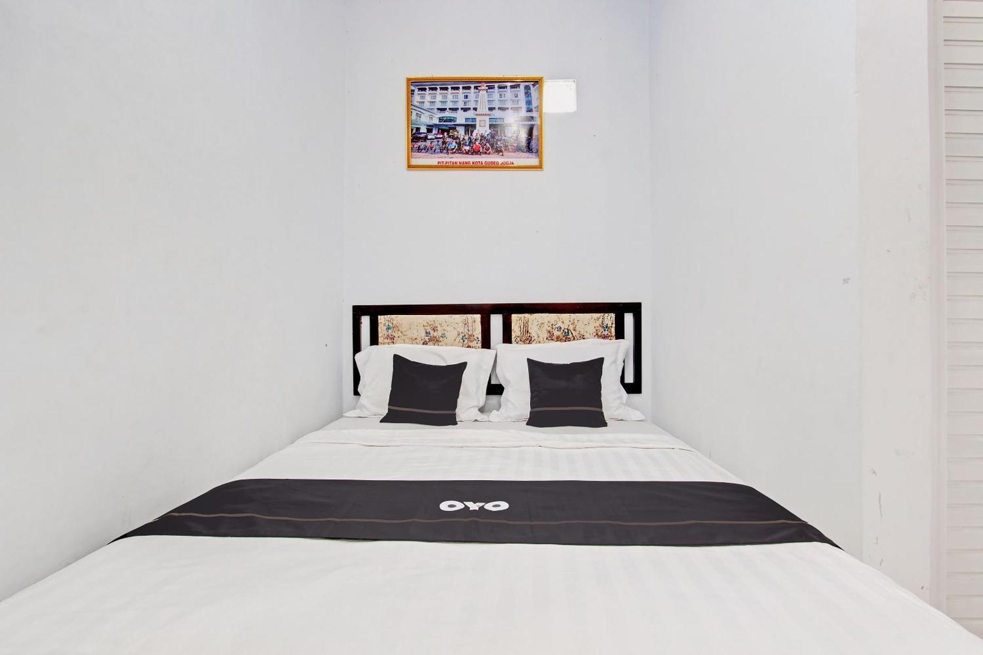 Capital O 92929 Hotel New Tirta Kencana Syariah Tegal  Exterior photo