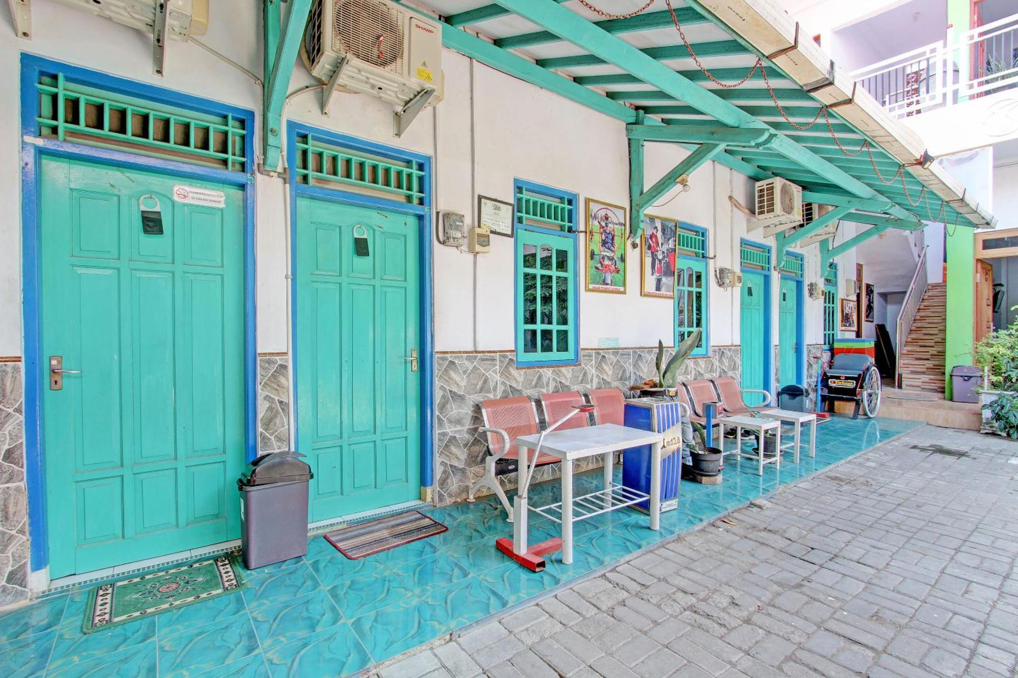 Capital O 92929 Hotel New Tirta Kencana Syariah Tegal  Exterior photo